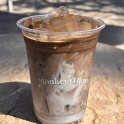 Hojicha ใบชาเขียวที่นำไปคั่วจึงเกิดสีน้ำตาล กลิ่นหอมเป็นเอกลักษณ์