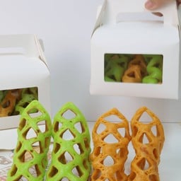 วาฟเฟิลใบเตย+ชาไทย Waffle pandan+Thai tea (4pcs)