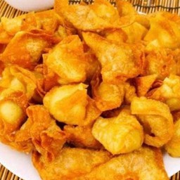 ยำแซ่บ กระเพราพริกแห้ง ของกินเล่น