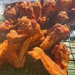 ไก่ทอด ไส้กรอกอีสาน ล้านบ้านแต