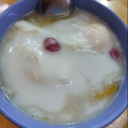 บัวลอย+เครื่อง+ไข่หวานคู่
