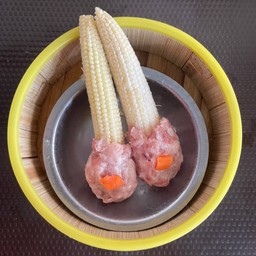 หมูปั้นหน้าข้าวโพดอ่อน