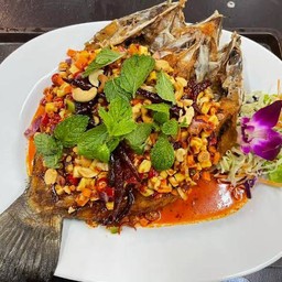 ปลากะพงลุยสวน