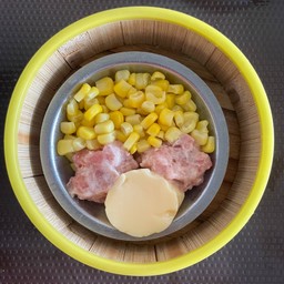 หมูหน้าข้าวโพดหวานเต้าหู้อ่อน