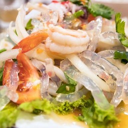 ร้านยำเจ้อ้อมปากสั่น