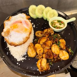 Stir fried basil squil eggs (กระเพราไข่หมึก)