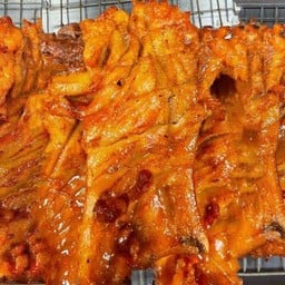 เนื้อติดหนัง