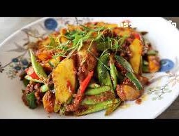 ผัดพริกแกงเห็ดรวม(กับข้าว)