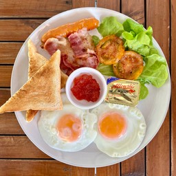 Breakfast อาหารเช้าไข่ดาว