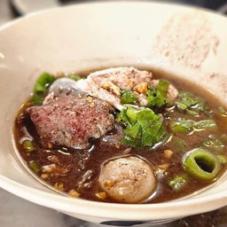 ก๋วยเตี๋ยวหมูน้ำตก