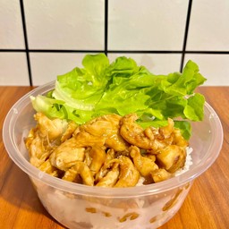 ข้าวกะเพรา (กินกับตอม)