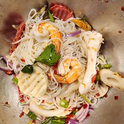 ขนมจีนทะเลรวมมิตร