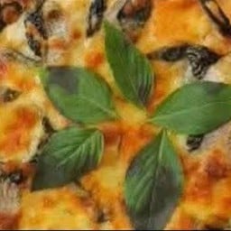 Tom Klong Spicy Soup Pizza with Crispy Fried Gourami Fillet ต้มโคล้งปลาสลิด