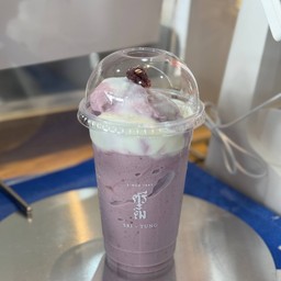 บลูเบอรี่สมูทตี้โยเกิร์ต