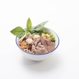 [อร่อยซ่ากับโค้ก] ก๋วยเตี๋ยวเรือหมู +  โค้ก ออริจินัล (กระป๋อง)