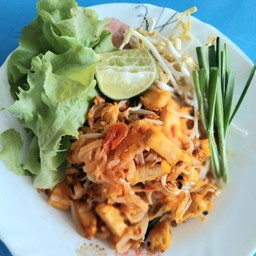 ผัดไทเส้นจันทร์