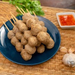 ลูกชิ้นเอ็นเนื้อกรุบๆน้ำจิ้มมะขามสูตรโบราณ