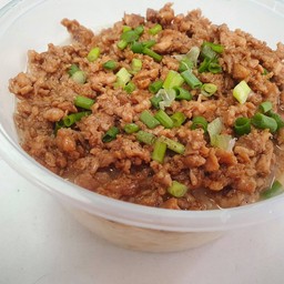 ข้าวต้มหมูสับกระเทียมพริกไทย( น้ำขลุกขลิก)