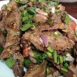 ลาบคอหมูย่าง