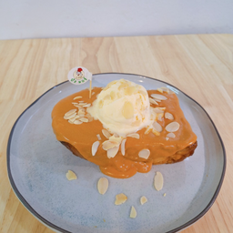 โทสต์ ชาไทย อัลมอนด์