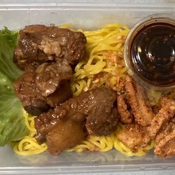 บะหมี่ซี่โครงหมูตุ๋น