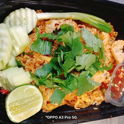 ข้าวผัดต้มยำหมู