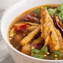 Tom Klong with Crispy Gourami Fish ต้มโคล้งปลาสลิด