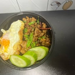 กระเพราหมูสับพริกแห้งไข่ดาว❤️❤️❤️