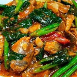 คะน้าปลากระป๋อง