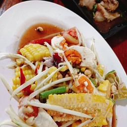 ตำข้าวโพดไข่เค็ม
