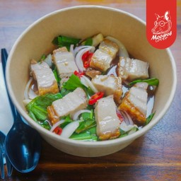 ยำหมูกรอบ