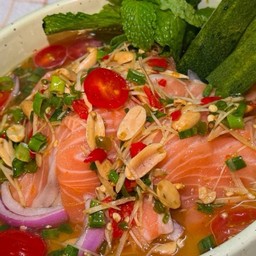 ยำแซลมอนขิงสด