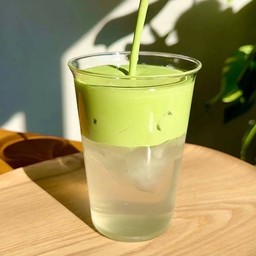 มัทฉะโฟมมะพร้าว Coconut Matcha Cold Foam (แยกน้ำกับน้ำเเข็ง)