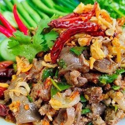 ลาบ น้ำตก ข้าวโพดต้ม มันญี่ปุ่น @ ตลาดบ้านฟ้าเลอมาร์เช่