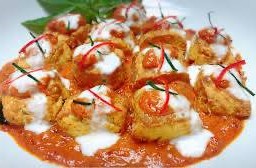 ฉู่ฉี่เต้าหู้ไข่(กับข้าว)