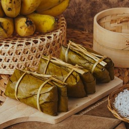 ข้าวต้มมัดข้าวเหนียวดำไส้กล้วย