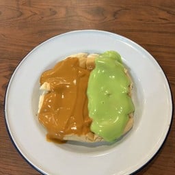 ขนมปังปิ้งทูโทน