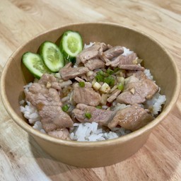 ข้าวหมูกระเทียม