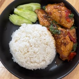 กระเพราปีกไก่
