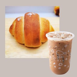 ชานมไต้หวัน + ขนมปังเกลือยีสต์ธรรมชาติ