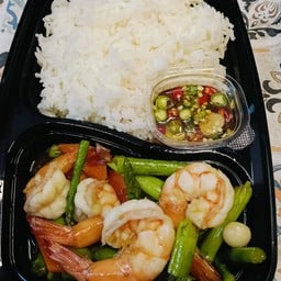 หน่อไม้ฝรั่งกุ้ง ราดข้าว