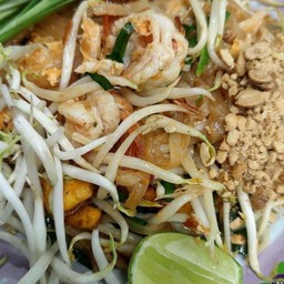 ผัดไทยกุ้งสด
