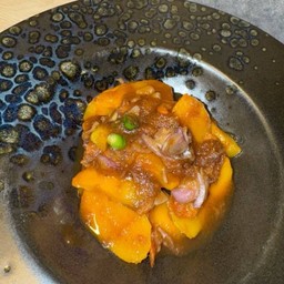 Yum Mayongchid (ยำมะยงชิด)