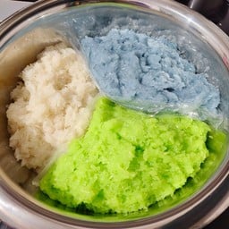 ข้าวเหนียวมะม่วง กะทิสด ขนมไทย by คุณชุ