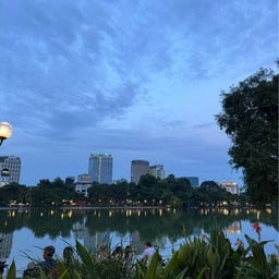 Hoàn Kiếm Lake