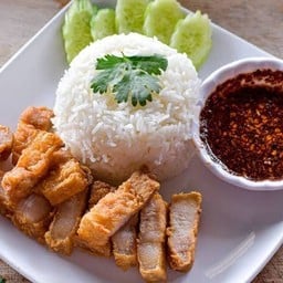 ข้าวสามชั้นทอดนำ้ปลา
