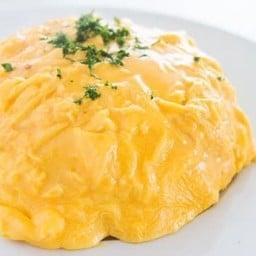 ลุงหนวดไข่ข้น