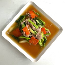 ราดหน้าเส้นใหญ่