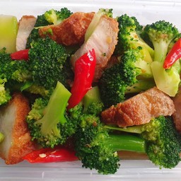 ผัดบล็อคโคลี่กุ้ง