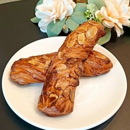 Almond Twist